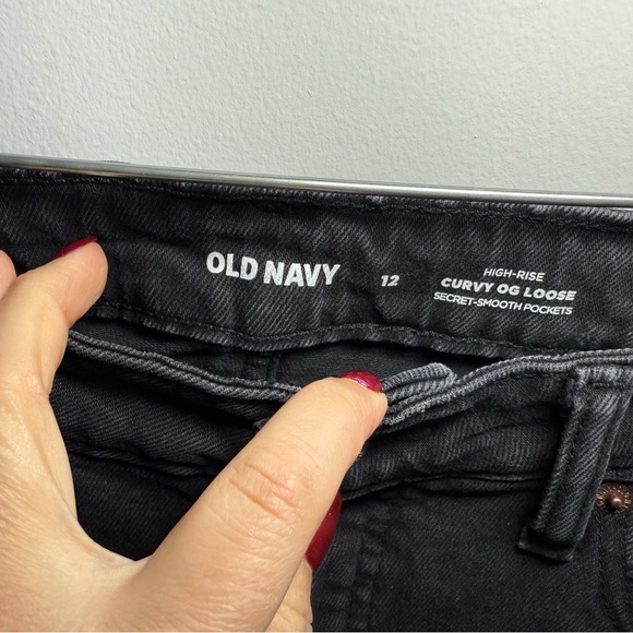 NWT Curvy High-Waisted OG Loose Jeans (Old Navy) - Picture 5 of 5